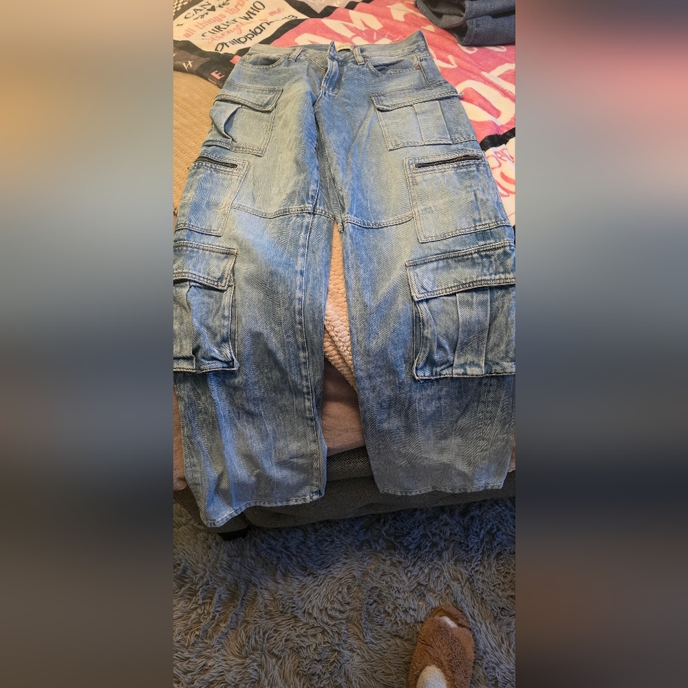 Alice & Olivia Cay Cargo Baggy Jeans